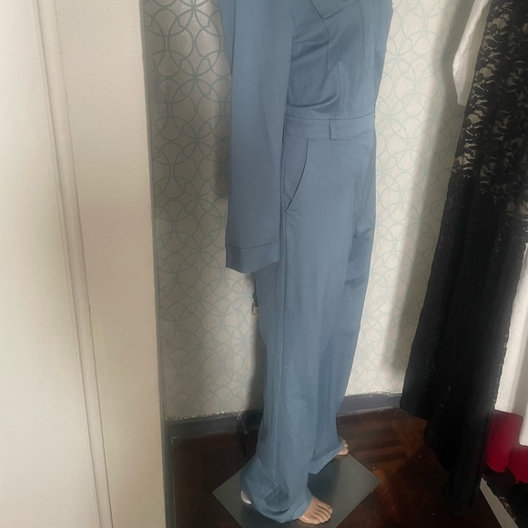 NWT Guess by Marciano Blue Jumpsuit with V-Neck and Belt size 6 - Picture 4 of 10